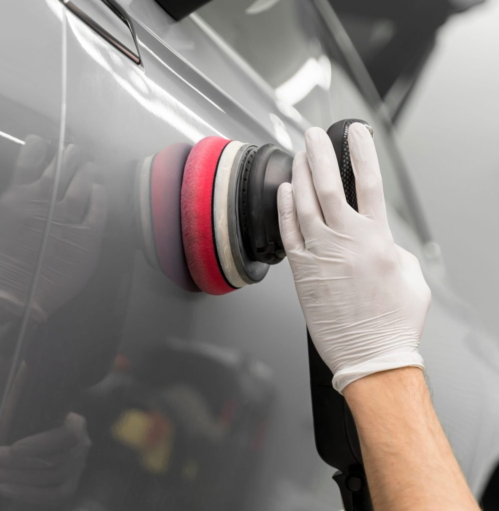 close-up-car-care-process (1) (1)